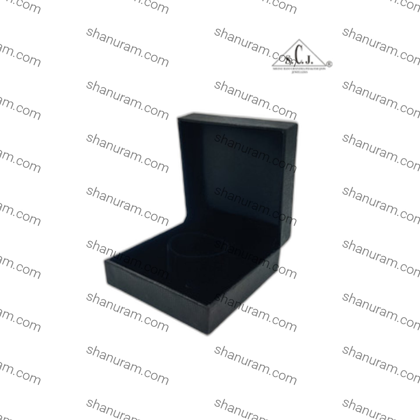 Black jewelry box on a white background with 'shanuram.com' watermark.