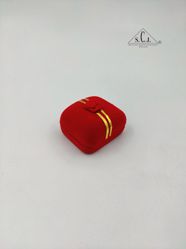 Small Fancy Red Velvet Tops Box
