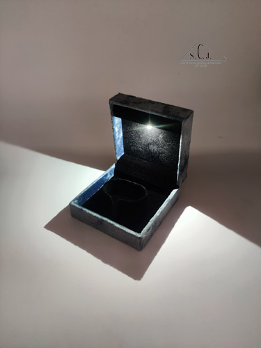 Marble Sea Single Bangle LED Box
