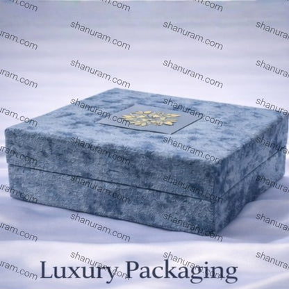 Marble Sea Medium Necklace LED Box
