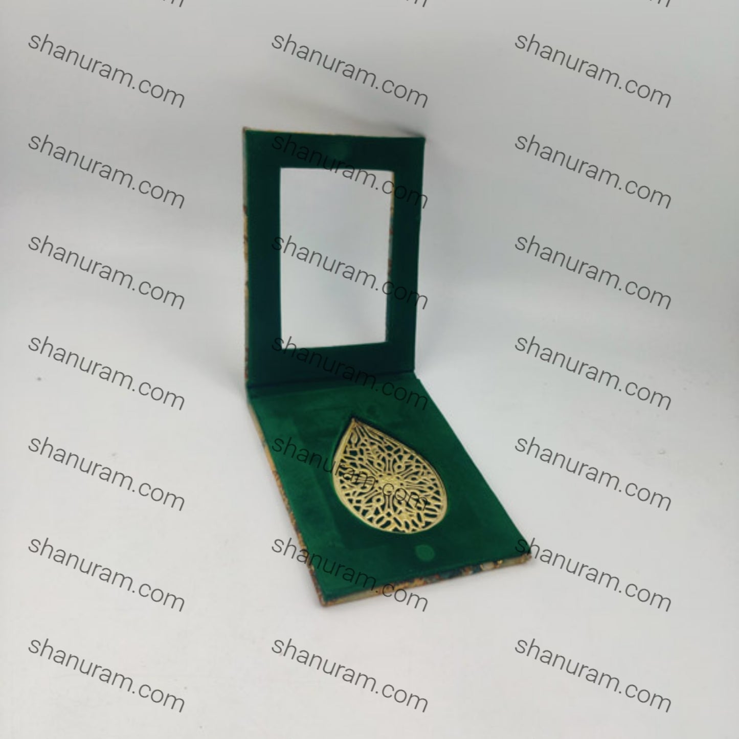 Single coin dark green flower texture box