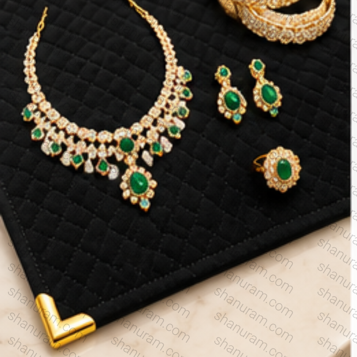 SCJ Premium Suede Jewellery Display Counter Cloth 18 x 25 Inches with Metal Corners | Jewellery & Gemstone Display Mat