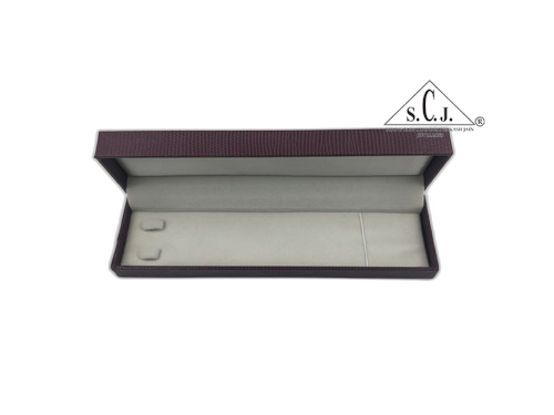 Maroon Crocodile Texture Small Chain Box