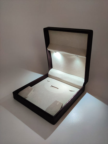 Leather Type Marble Polish Small Necklace Set LED Light Box