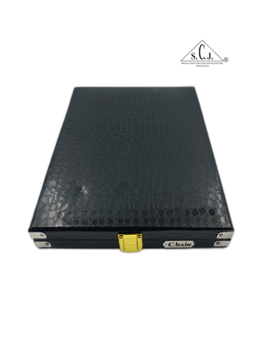 Black Crocodile Chain White Stock Box