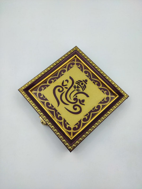 Premium 5g Red Wooden 7-Coin Square Box | Elegant Ginni Gift Box for 5g Silver & Gold Coins (Sikka)