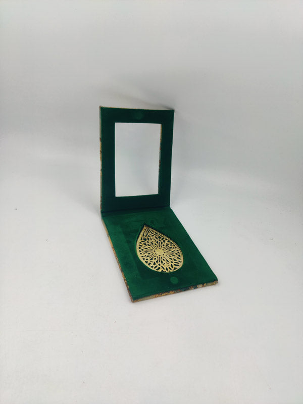 Single coin dark green flower texture box